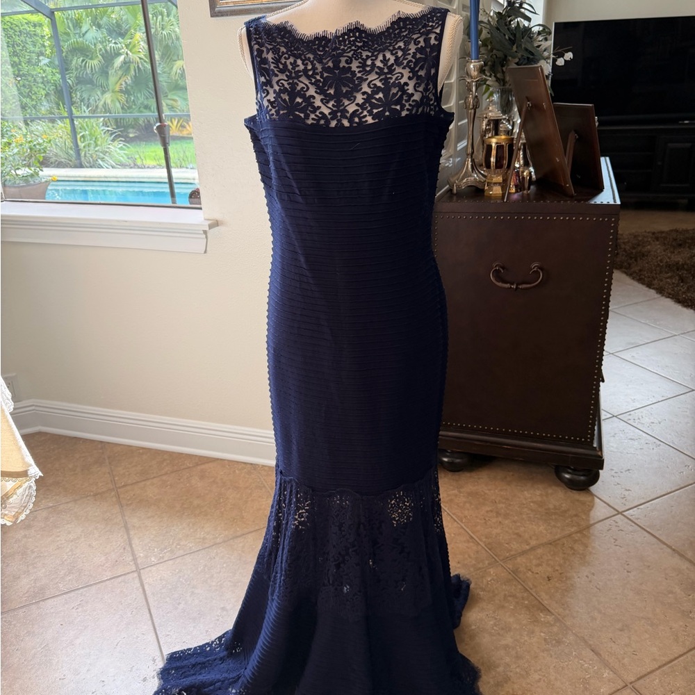 Tadashi Shoji Navy Lace-Trim Maxi Gown/I’M MOVING, MAKE YOUR OFFER!!!!